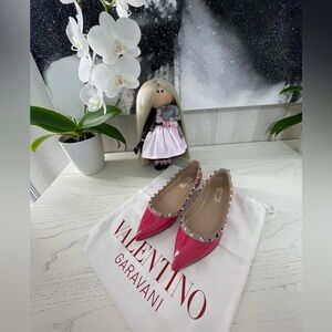 💯 authentic Valentino Garavani Rockstud ballerina in patent leather. Size 37👠